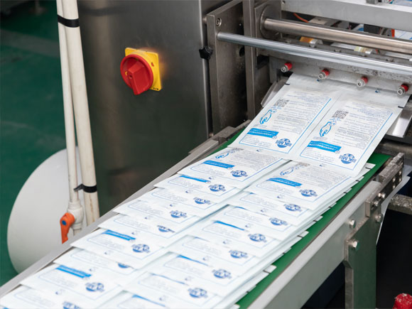 the manufacturing process of Non-Sterile PE Examination Gloves